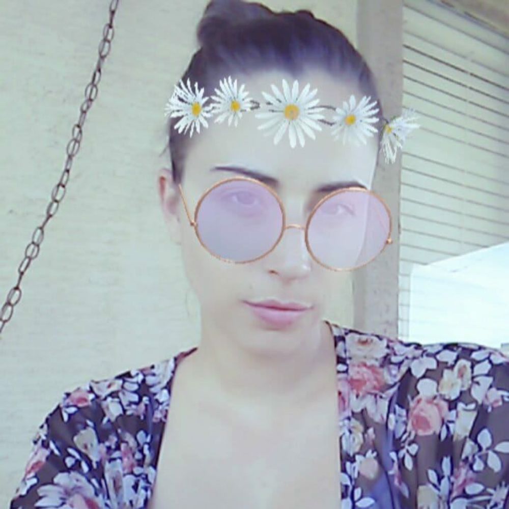 Meet your Posher, Alicia